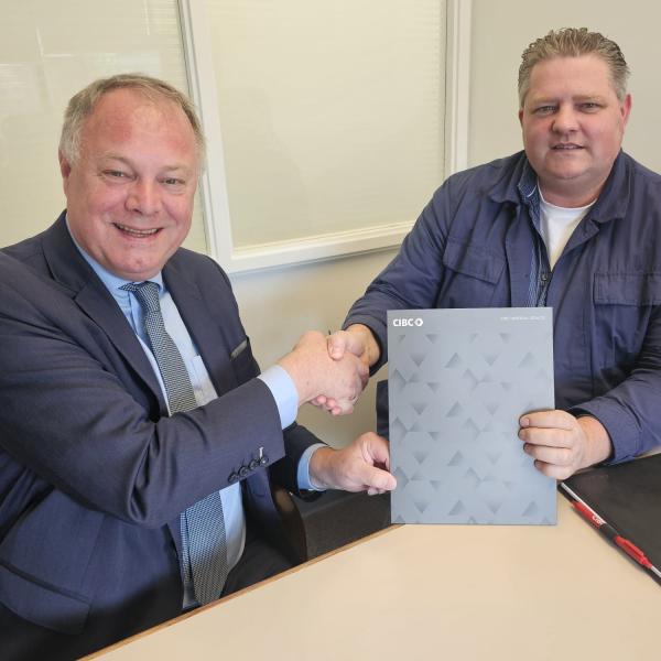 HJ and Gerrit R. Opening Bank Account Canada